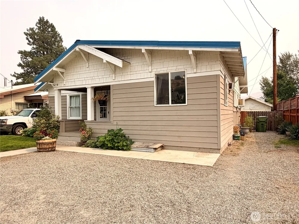 678 4th Avenue Okanogan, WA 98840