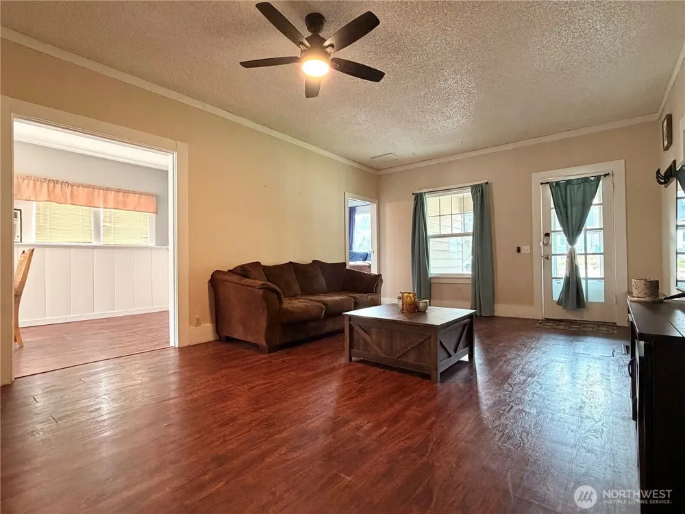 678 4th Avenue Okanogan, WA 98840
