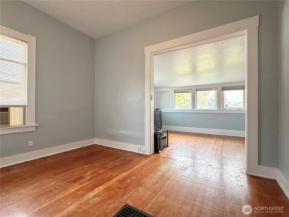 678 4th Avenue Okanogan, WA 98840