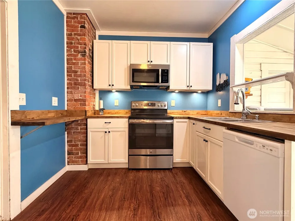 678 4th Avenue Okanogan, WA 98840