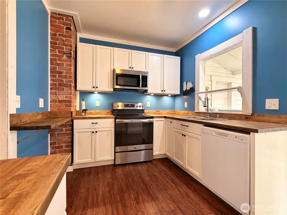 678 4th Avenue Okanogan, WA 98840