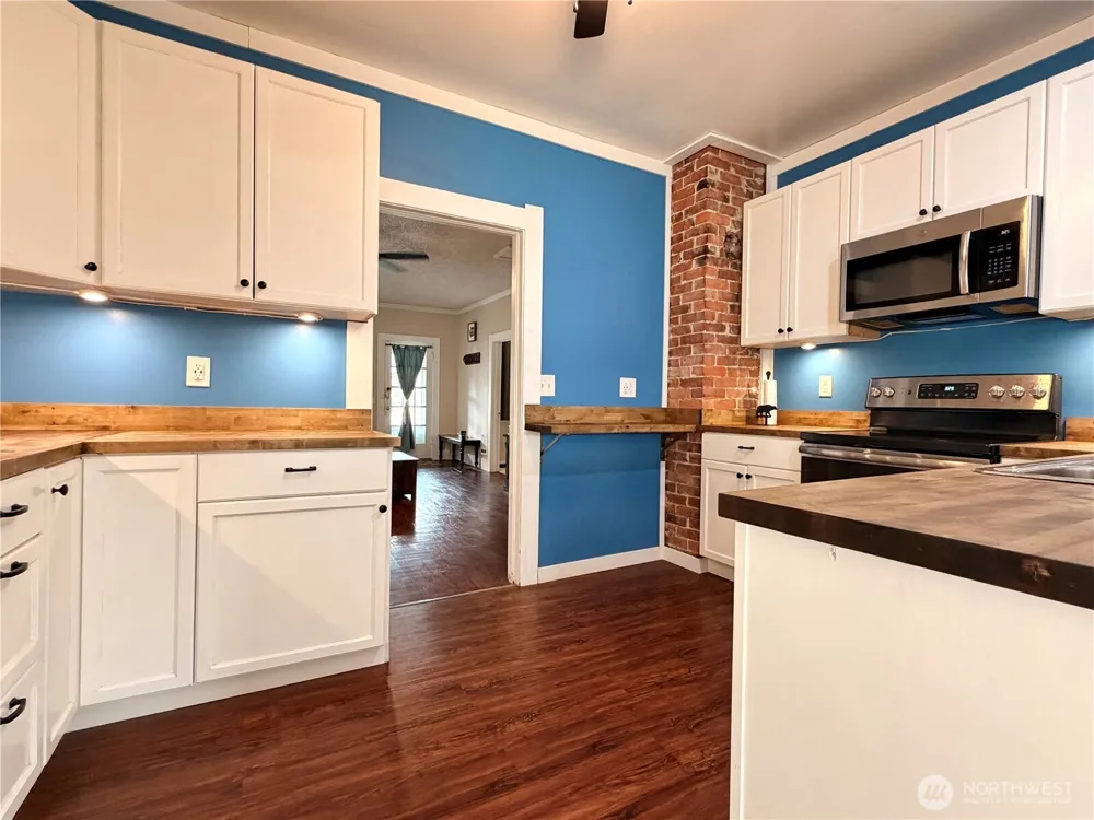 678 4th Avenue Okanogan, WA 98840