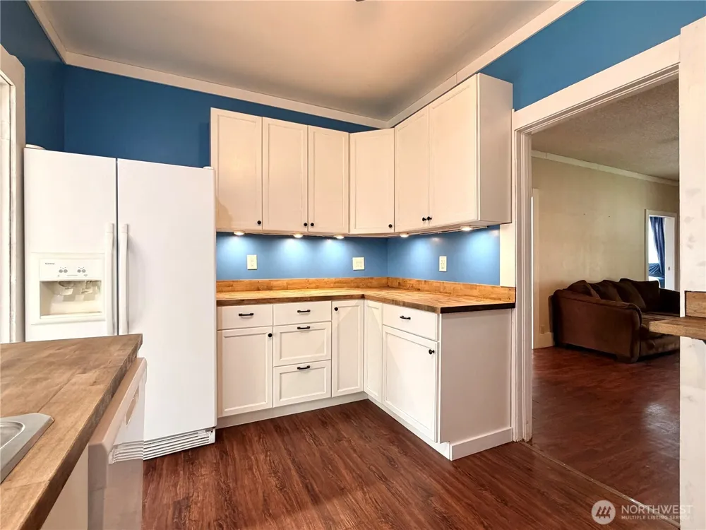 678 4th Avenue Okanogan, WA 98840