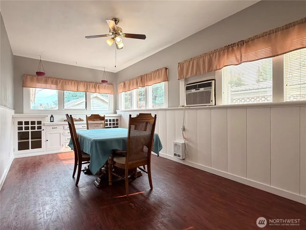 678 4th Avenue Okanogan, WA 98840