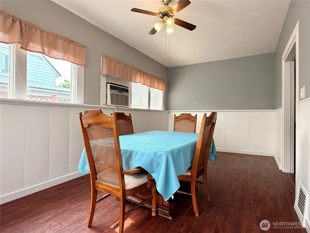 678 4th Avenue Okanogan, WA 98840