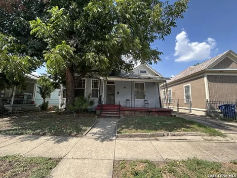 2419 W HOUSTON ST