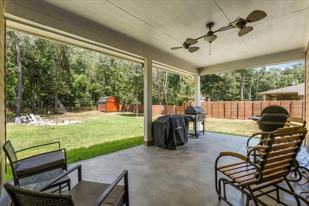 28619 Riverside Crest Lane Huffman, TX 77336