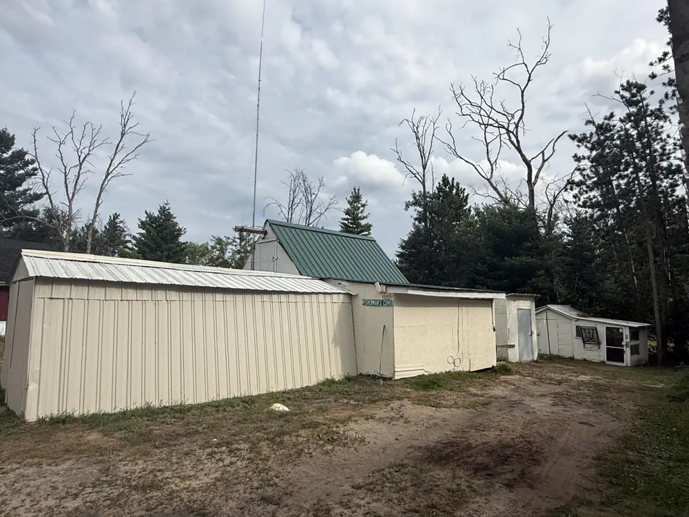1383 W Palmer Avenue Baldwin, MI 49304