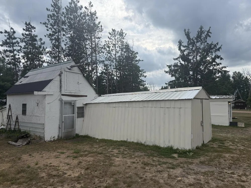 1383 W Palmer Avenue Baldwin, MI 49304
