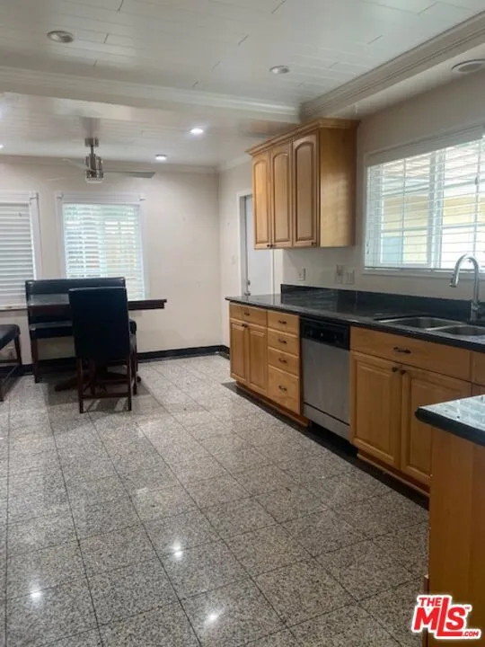 20412 Enadia Way Winnetka, CA 91306