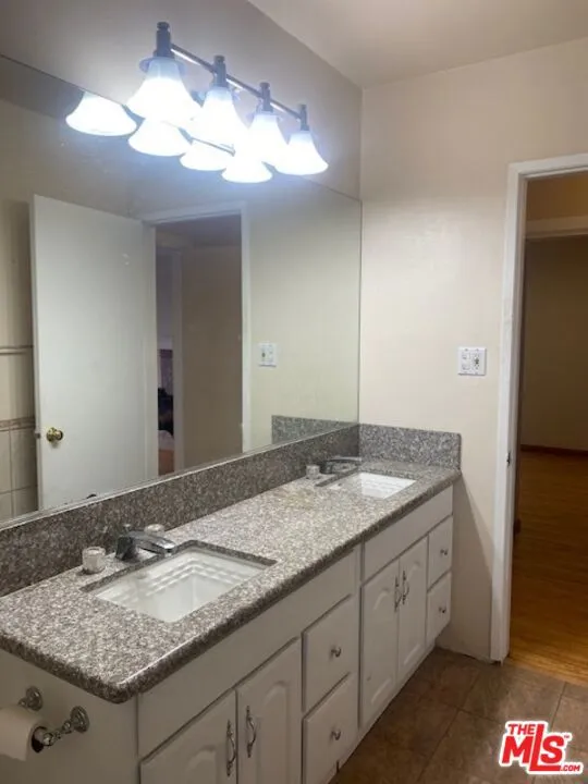 20412 Enadia Way Winnetka, CA 91306