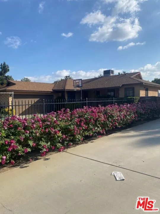 20412 Enadia Way Winnetka, CA 91306