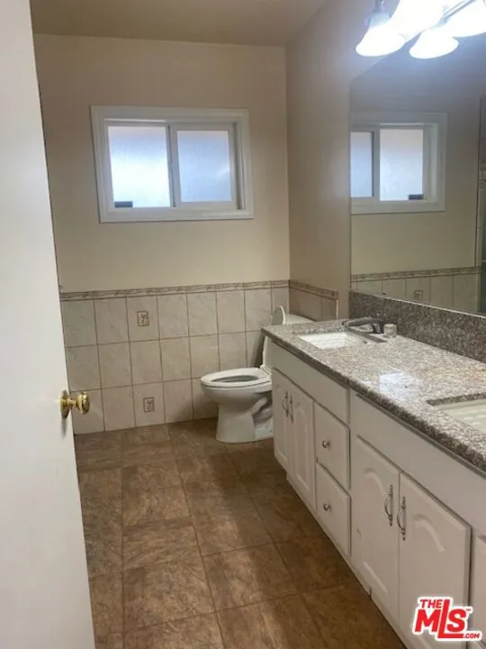20412 Enadia Way Winnetka, CA 91306