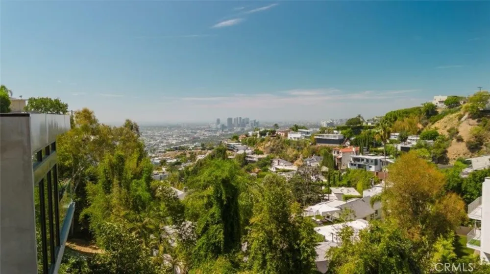 1688 Sunset Plaza Drive Los Angeles, CA 90069
