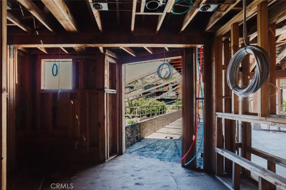 1688 Sunset Plaza Drive Los Angeles, CA 90069