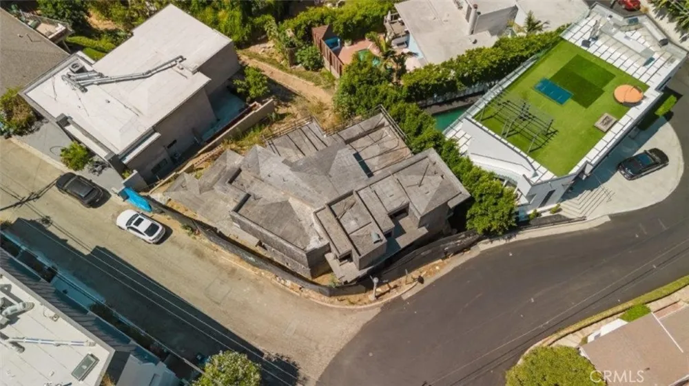 1688 Sunset Plaza Drive Los Angeles, CA 90069