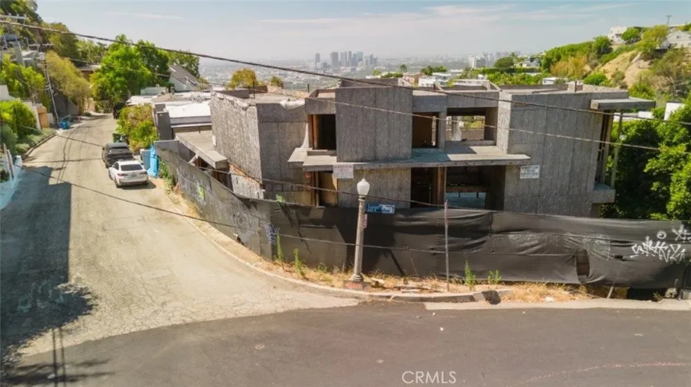 1688 Sunset Plaza Drive Los Angeles, CA 90069