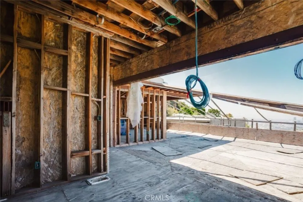 1688 Sunset Plaza Drive Los Angeles, CA 90069
