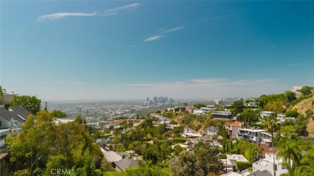 1688 Sunset Plaza Drive Los Angeles, CA 90069