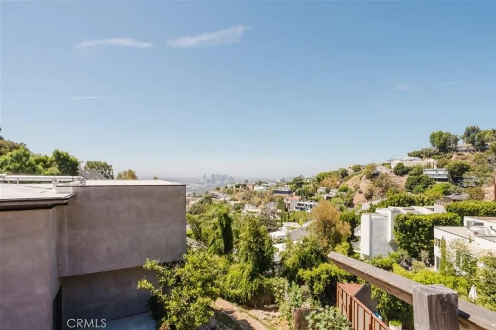 1688 Sunset Plaza Drive Los Angeles, CA 90069