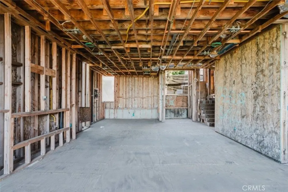 1688 Sunset Plaza Drive Los Angeles, CA 90069