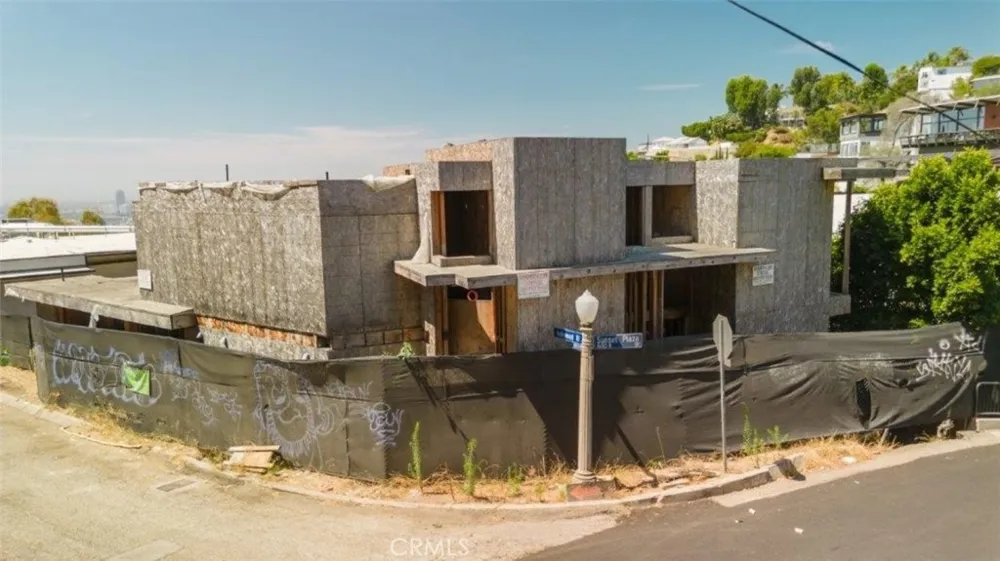 1688 Sunset Plaza Drive Los Angeles, CA 90069