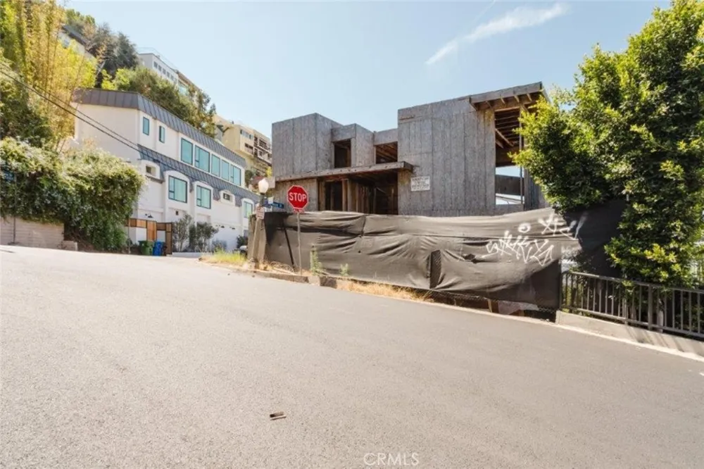 1688 Sunset Plaza Drive Los Angeles, CA 90069