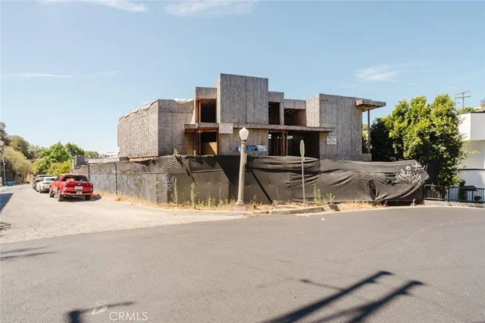 1688 Sunset Plaza Drive Los Angeles, CA 90069