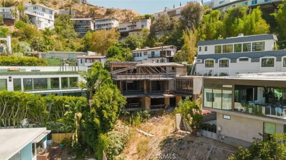 1688 Sunset Plaza Drive Los Angeles, CA 90069