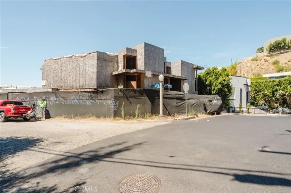 1688 Sunset Plaza Drive Los Angeles, CA 90069