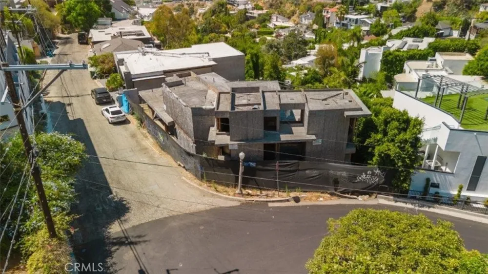 1688 Sunset Plaza Drive Los Angeles, CA 90069