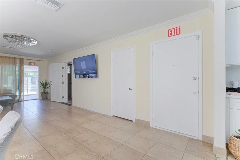 11377 Gaynor Ave Granada Hills, CA 91344