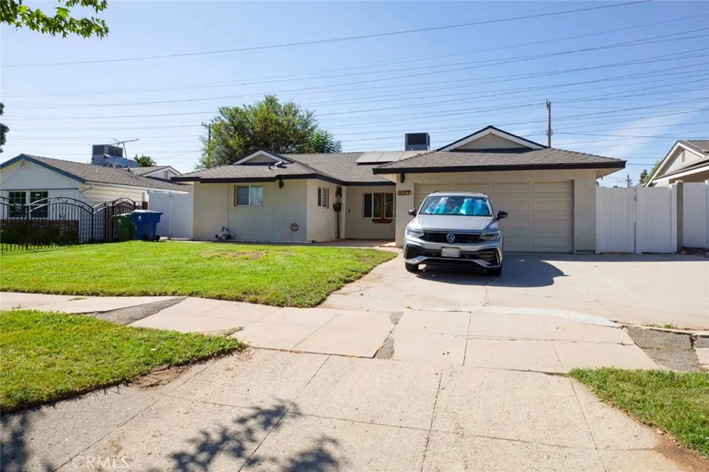 11377 Gaynor Ave Granada Hills, CA 91344