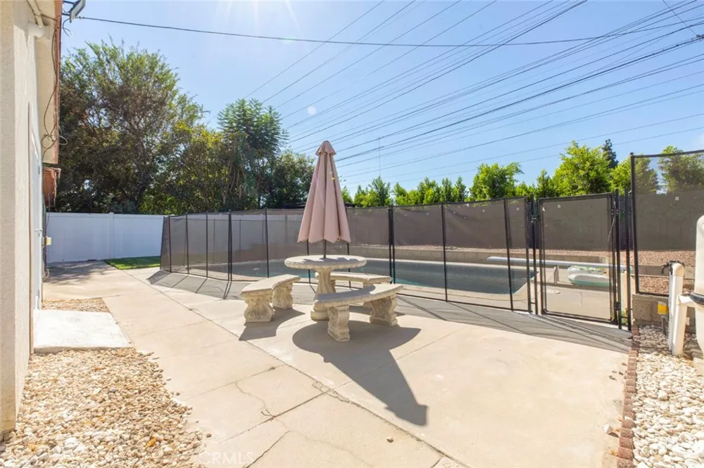11377 Gaynor Ave Granada Hills, CA 91344