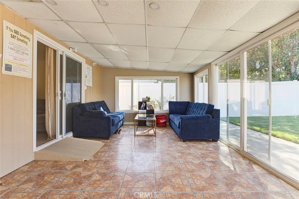 11377 Gaynor Ave Granada Hills, CA 91344