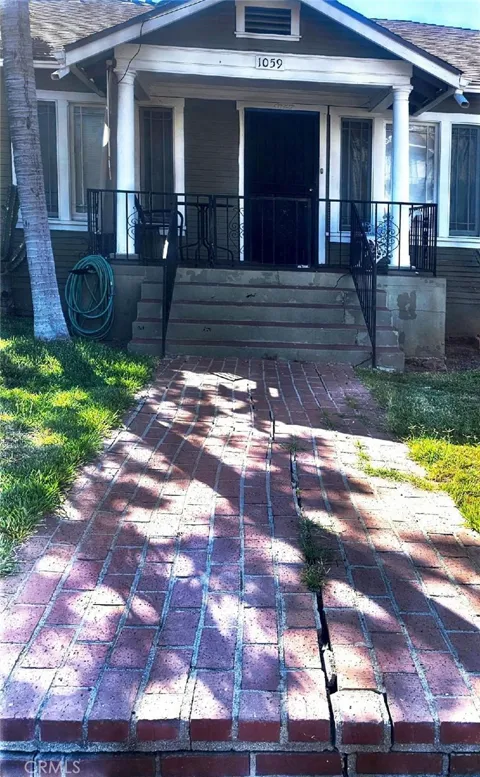 1059 Thornton