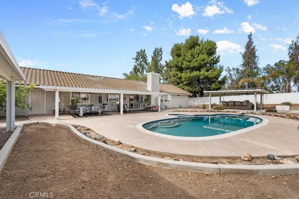 18678 Newman Avenue Riverside, CA 92508