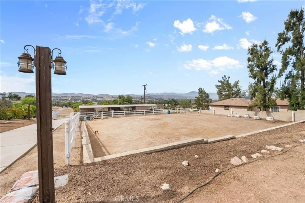 18678 Newman Avenue Riverside, CA 92508