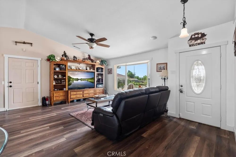 18678 Newman Avenue Riverside, CA 92508