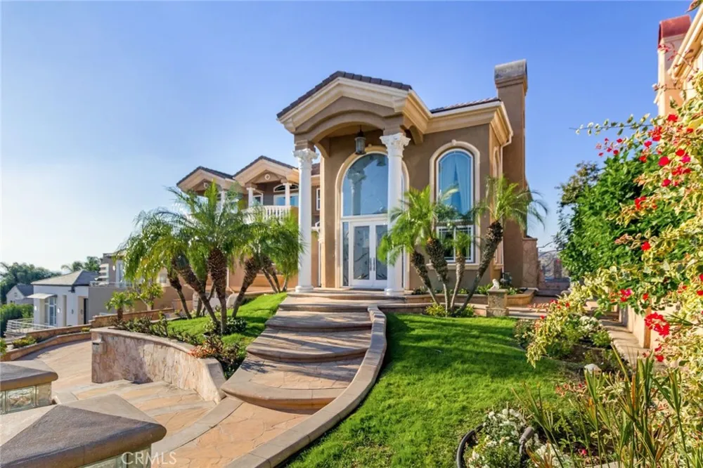 15931 Aurora Crest Whittier, CA 90605