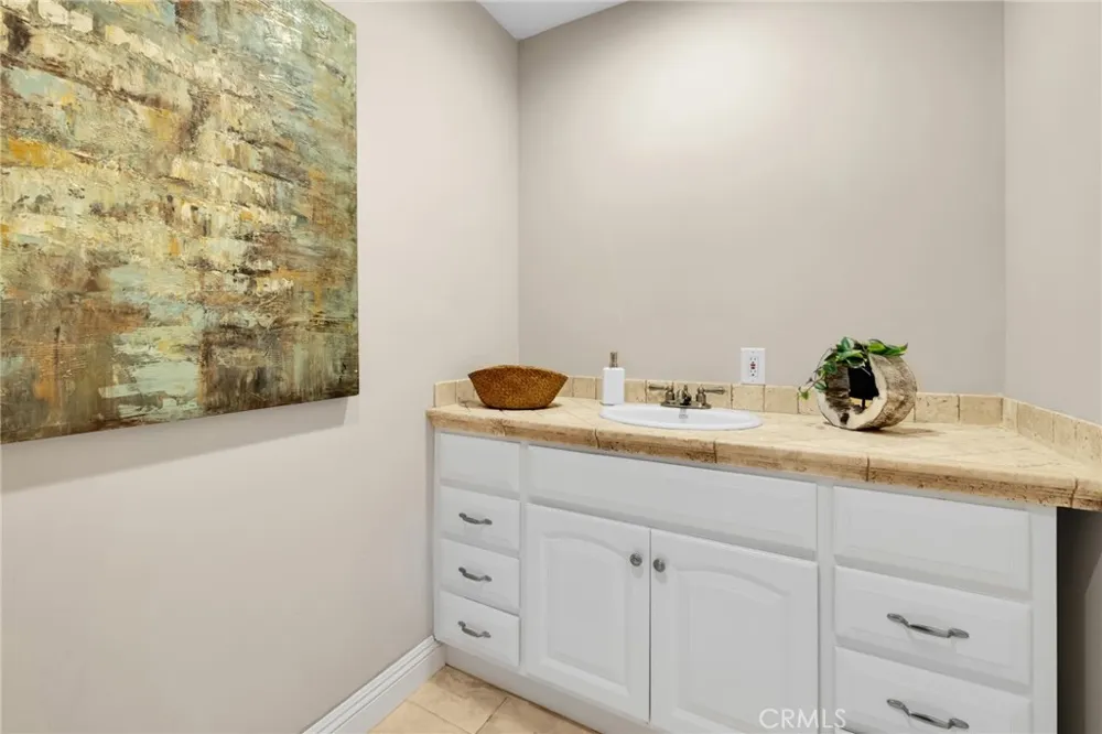 15931 Aurora Crest Whittier, CA 90605