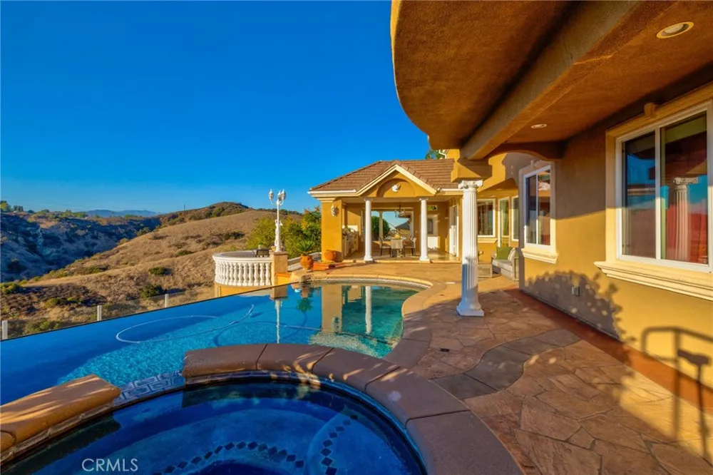 15931 Aurora Crest Whittier, CA 90605