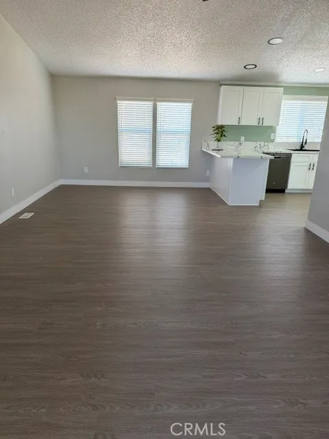 278 Yucca Pinon Hills, CA 92372