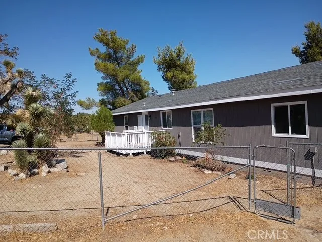278 Yucca Pinon Hills, CA 92372