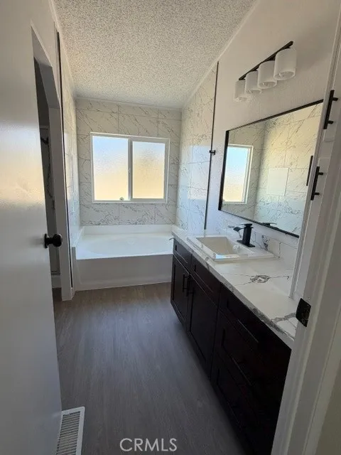 278 Yucca Pinon Hills, CA 92372