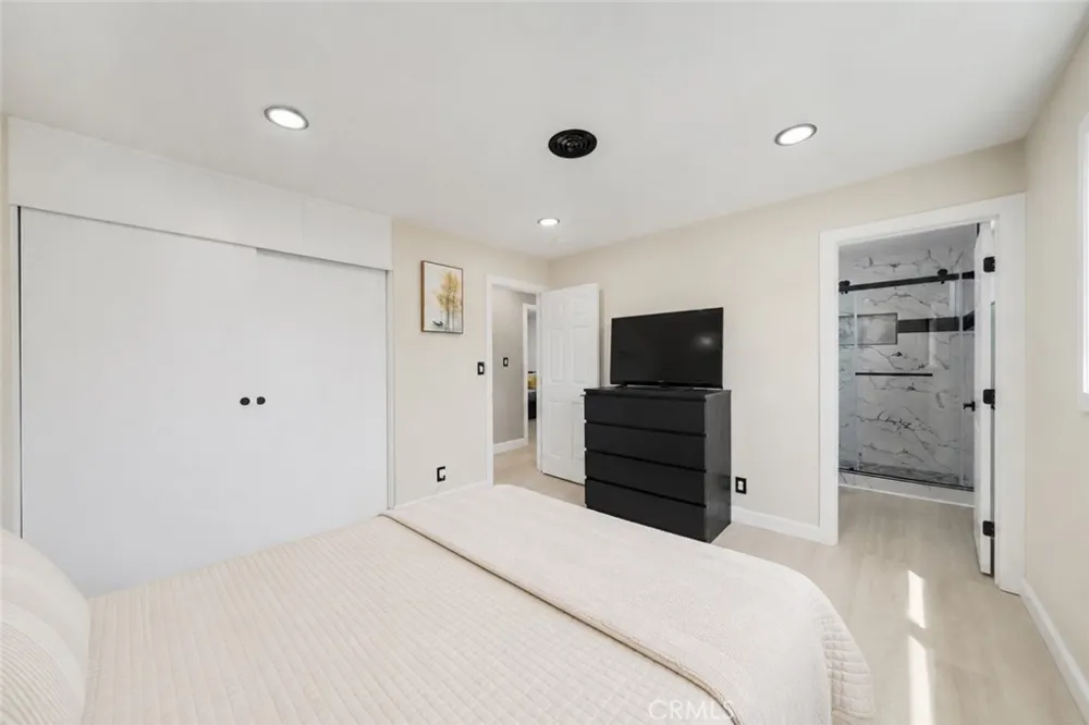 6382 Yale Huntington Beach, CA 92647