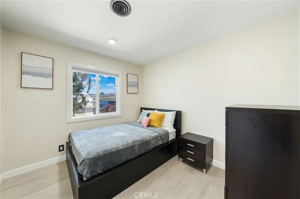 6382 Yale Huntington Beach, CA 92647