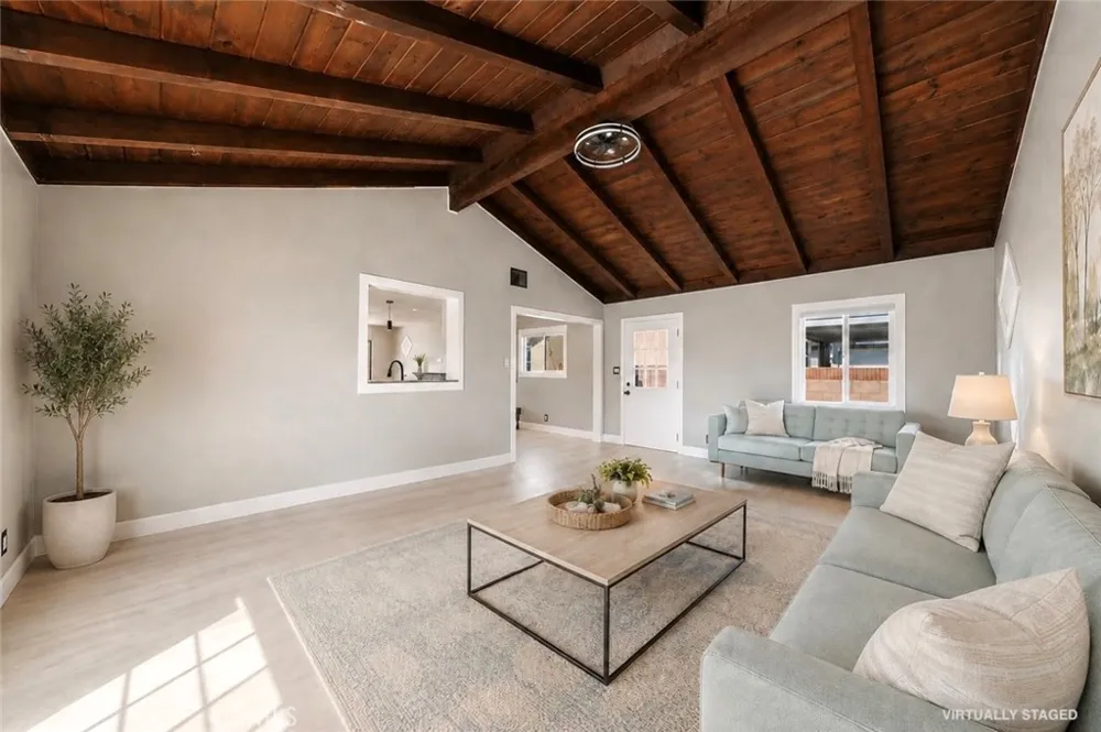 6382 Yale Huntington Beach, CA 92647
