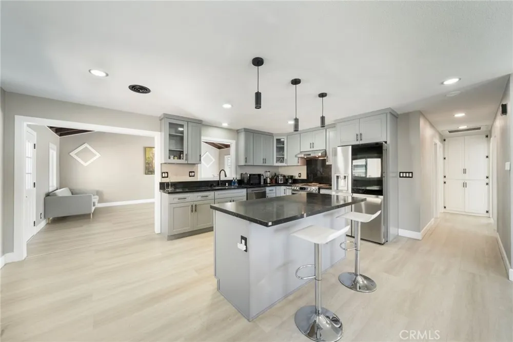 6382 Yale Huntington Beach, CA 92647