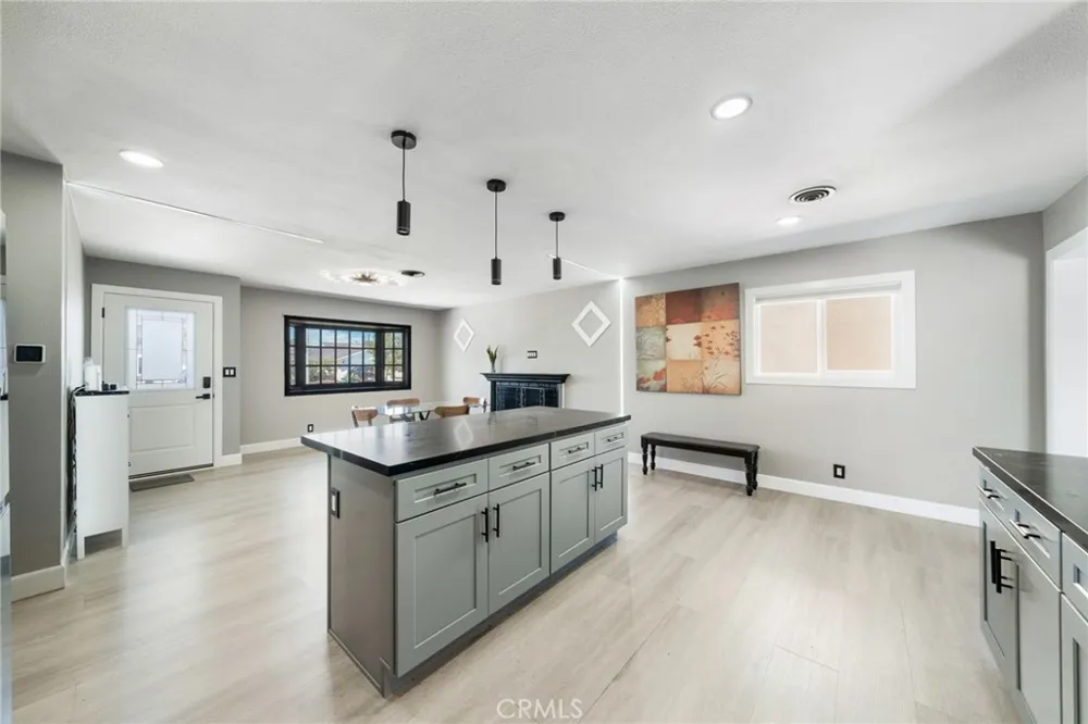 6382 Yale Huntington Beach, CA 92647
